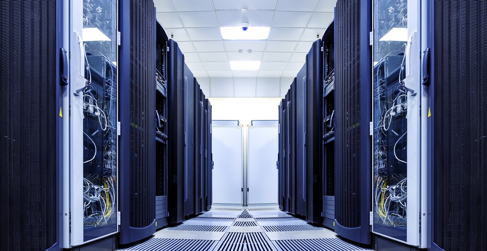 Sala-cofre: vantagens de investir em um data center com segurança certificada